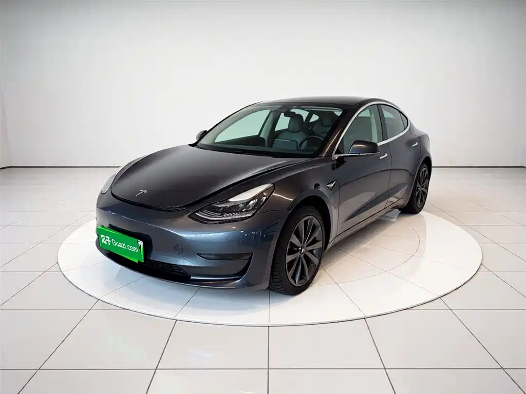 Tesla Model 3 2020