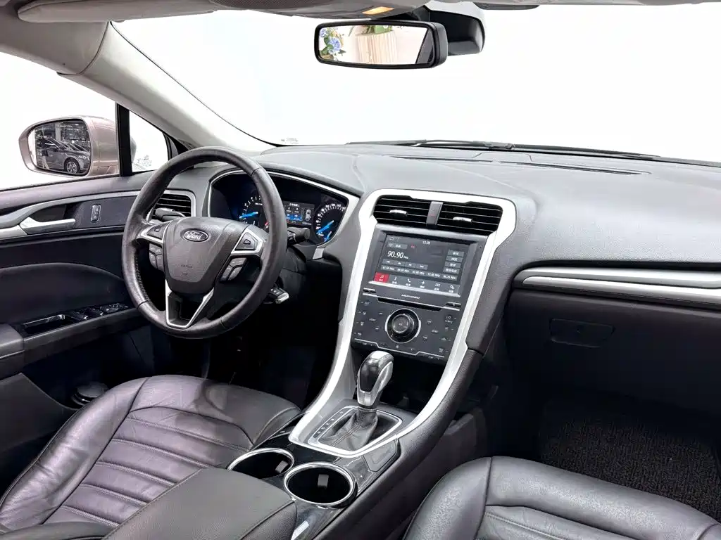 Ford Mondeo — миниатюра 14