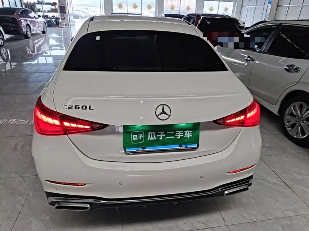 Mercedes-Benz C-Class — миниатюра 6