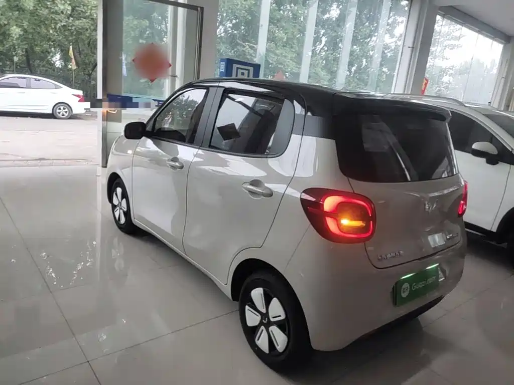 Wuling Mini EV MINIEV 2025 Premium +