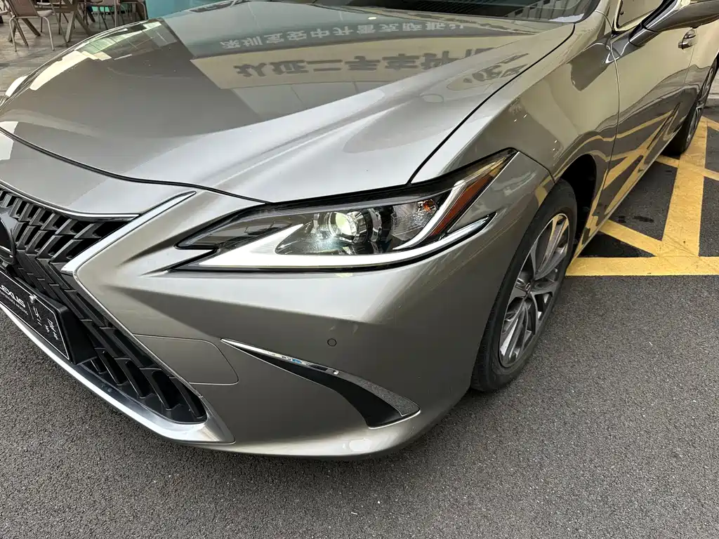 Lexus ES — миниатюра 2