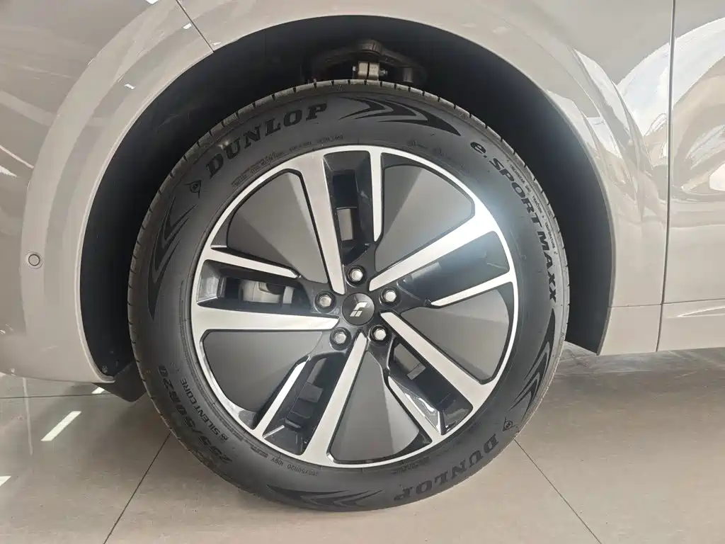 Li Auto Li L6 — миниатюра 8