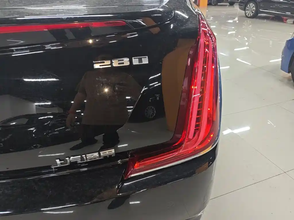 Cadillac XTS — миниатюра 8