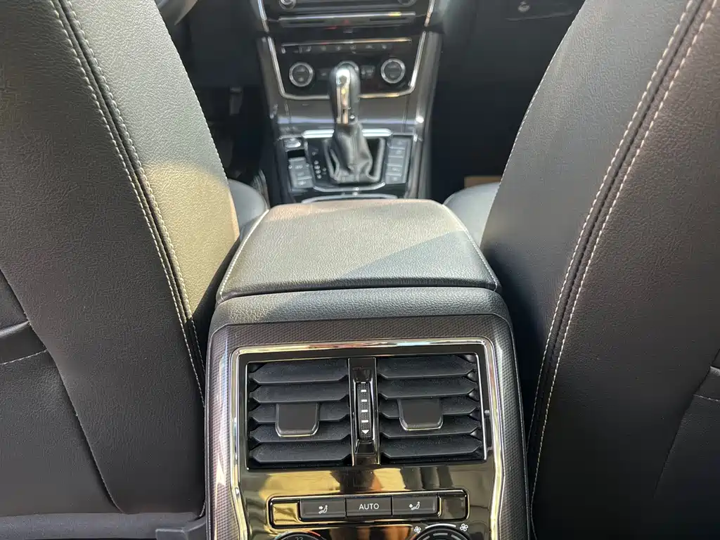 Volkswagen Passat — миниатюра 14