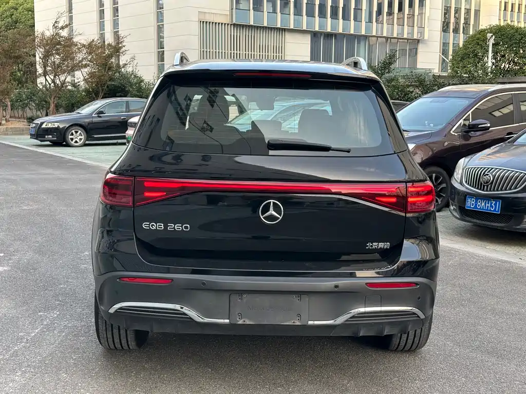 Mercedes-Benz EQB — миниатюра 13