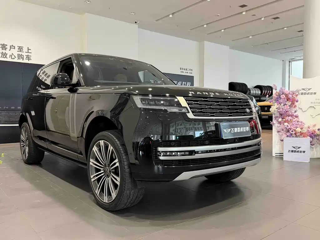 Land Rover Range Rover 2023 3.0 L6 400PS мест Long Wheelbase