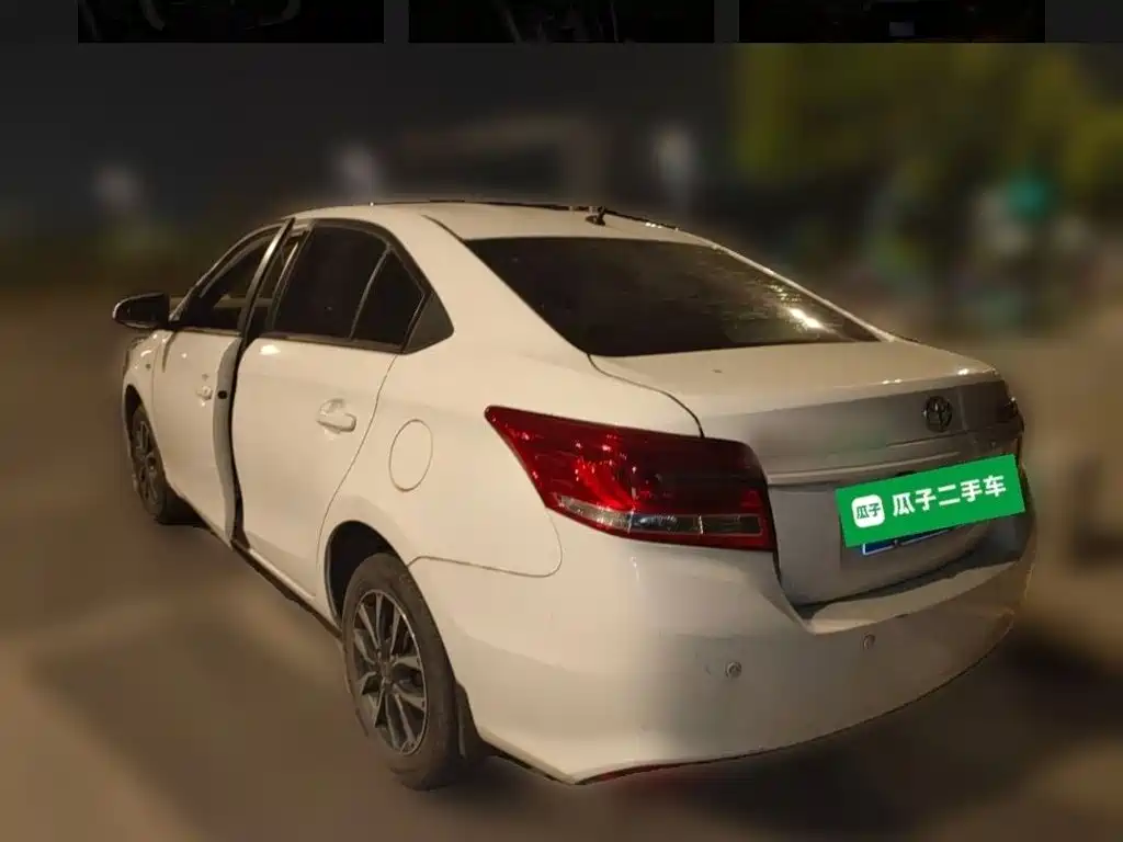 Toyota Yaris L — миниатюра 24