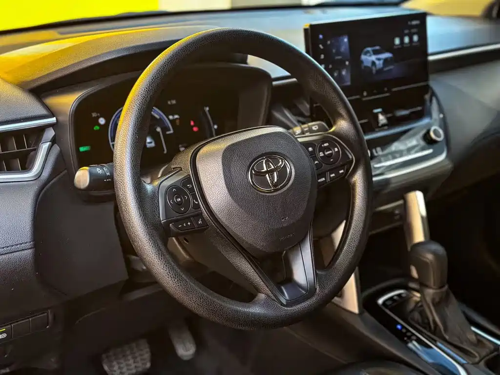 Toyota Corolla Cross — миниатюра 4