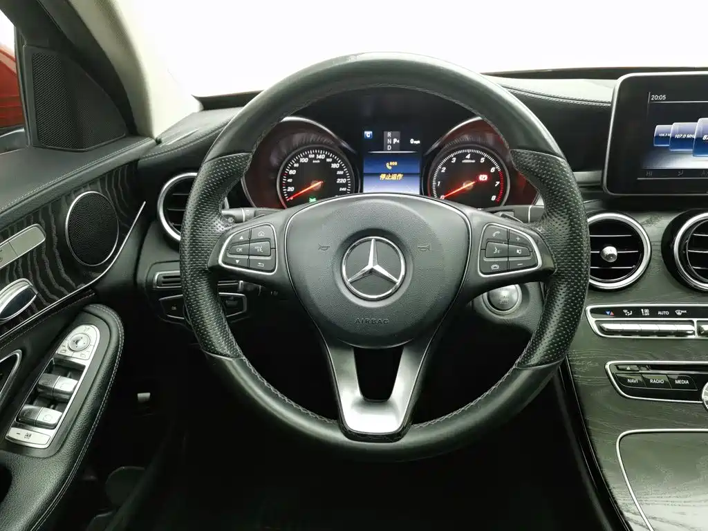 Mercedes-Benz C-Class — миниатюра 11