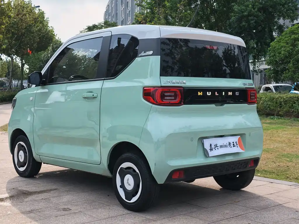 Wuling MINIEV — миниатюра 4