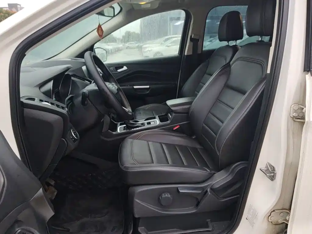 Ford Kuga — миниатюра 15