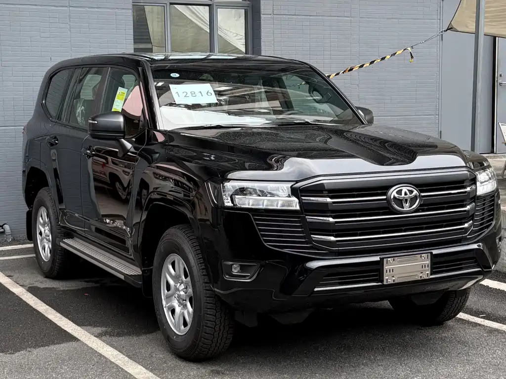 Toyota Land Cruiser LC300 2026 4.0L GX-R