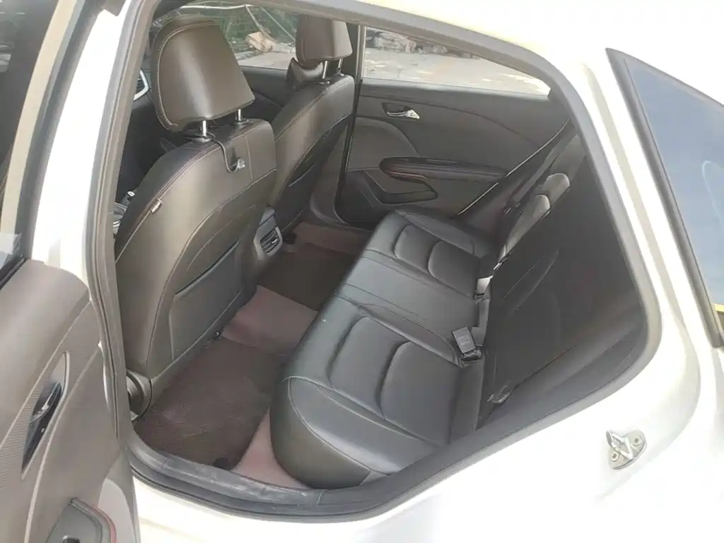 Chevrolet Monza — миниатюра 17