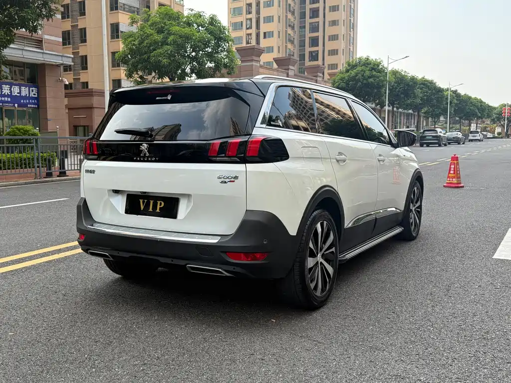 Peugeot 5008 — миниатюра 6