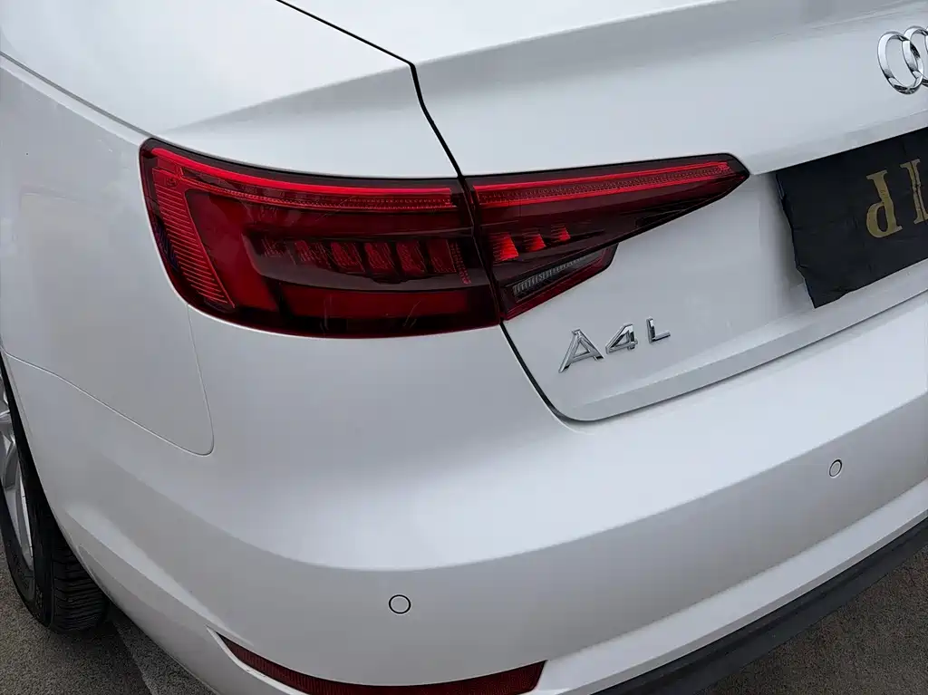 Audi A4L — миниатюра 5