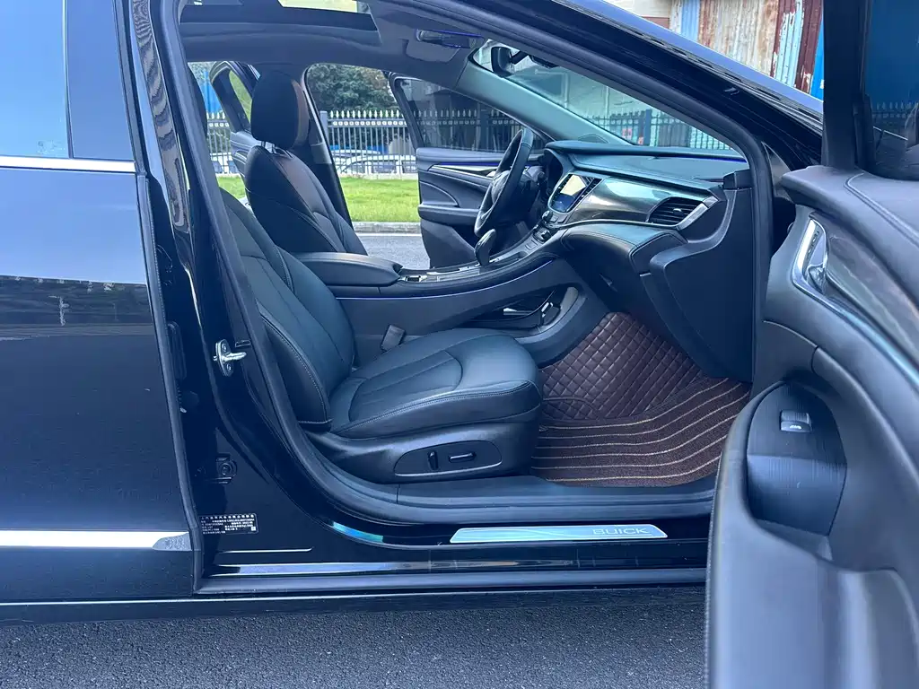 Buick LaCrosse — миниатюра 17