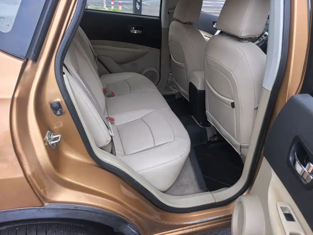 Nissan Qashqai — миниатюра 10