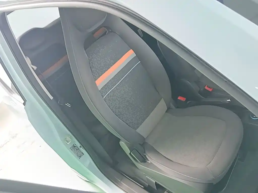 Wuling MINIEV — миниатюра 25