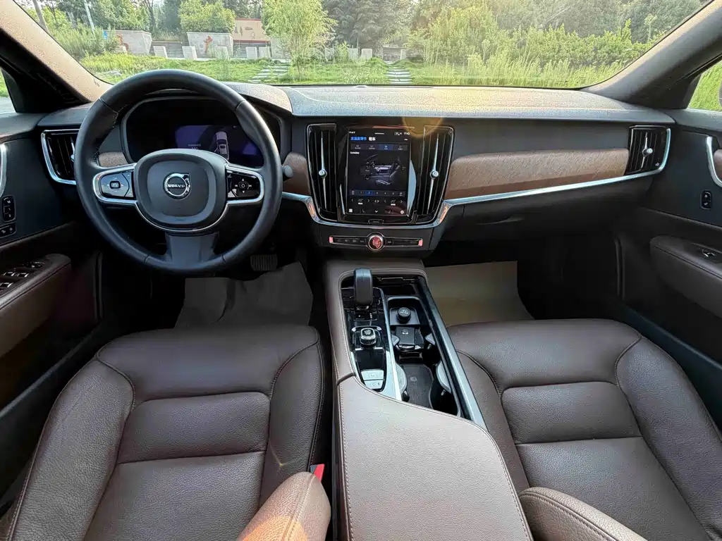 Volvo S90 — миниатюра 9