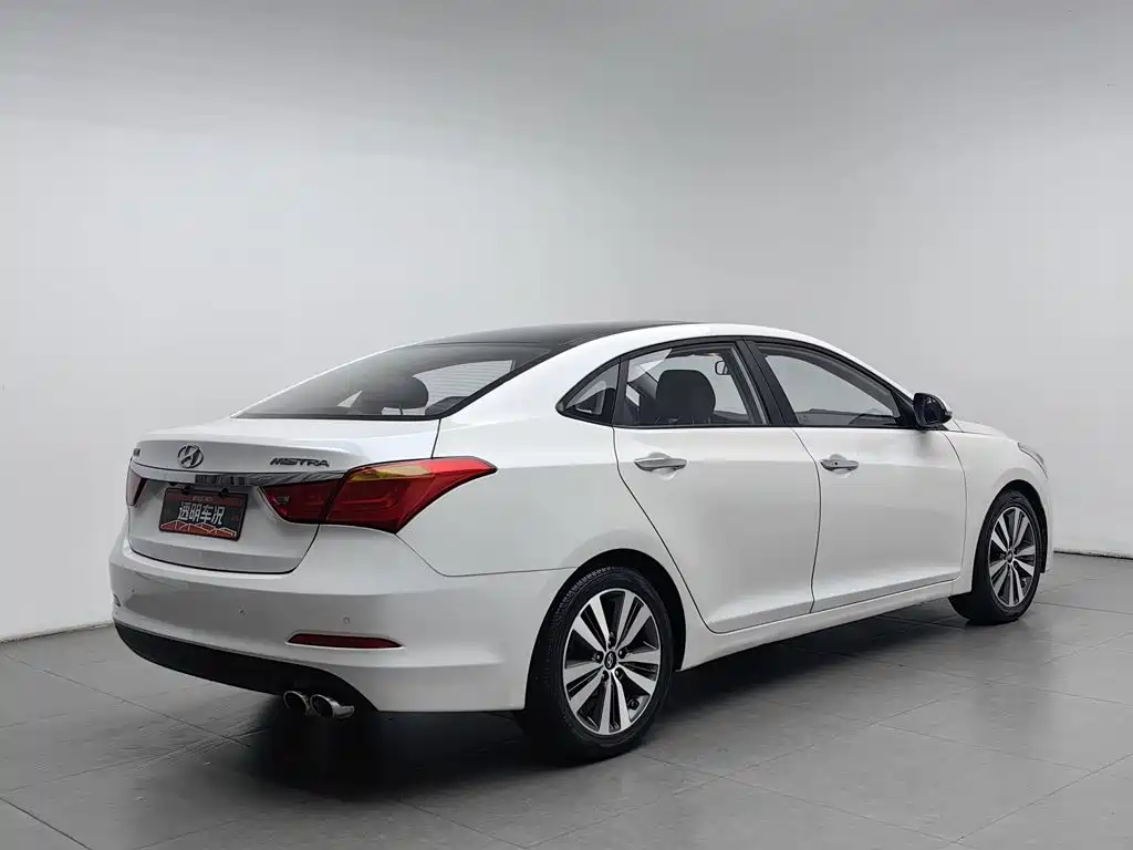 Hyundai Mistra — миниатюра 2
