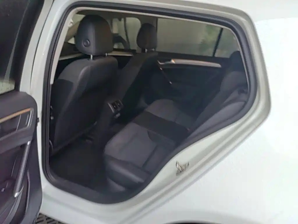 Volkswagen Golf — миниатюра 17