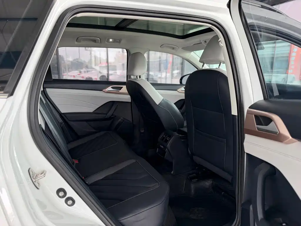 Volkswagen Tharu — миниатюра 12
