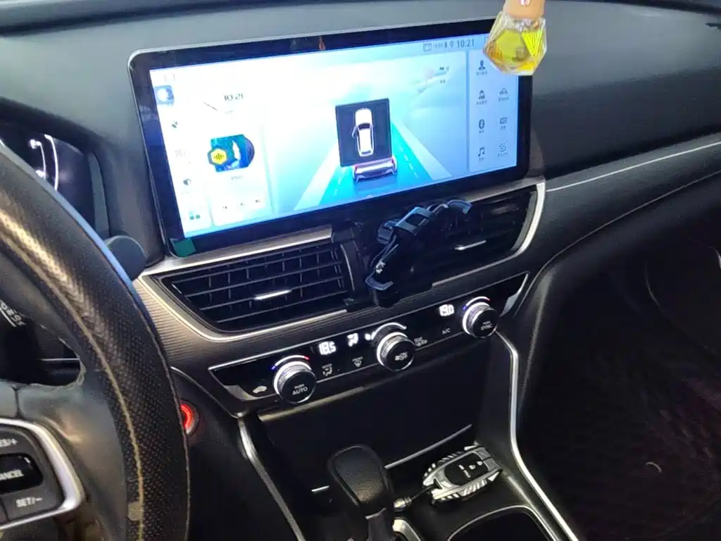 Honda Accord — миниатюра 13