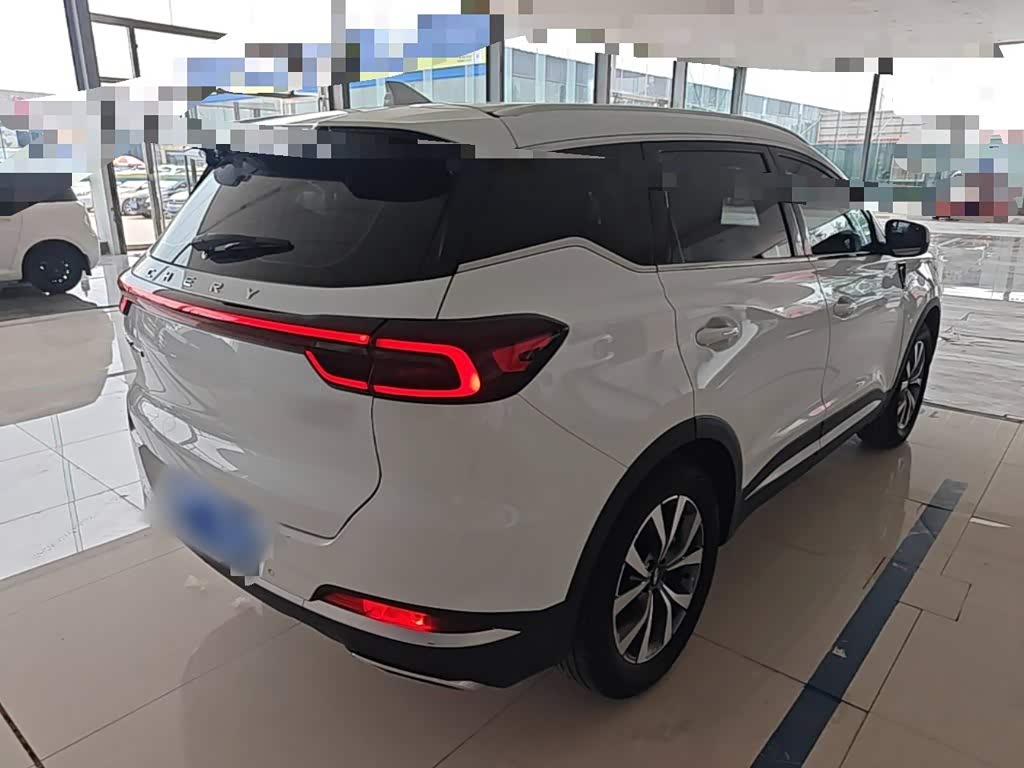 CHERY Tiggo 7 PLUS 1.5 л 2022 г. Белый, пробег 46000 км