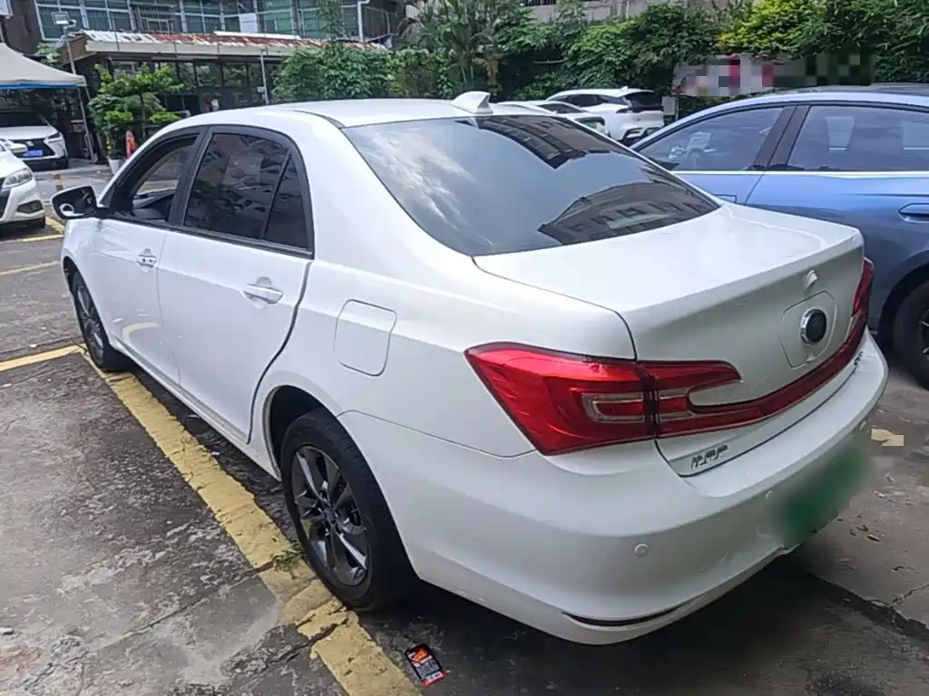 BYD Qin NEV — миниатюра 5