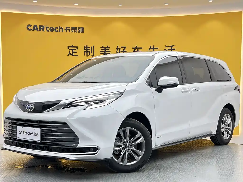 Toyota Sienna 2024 2.5L Luxury