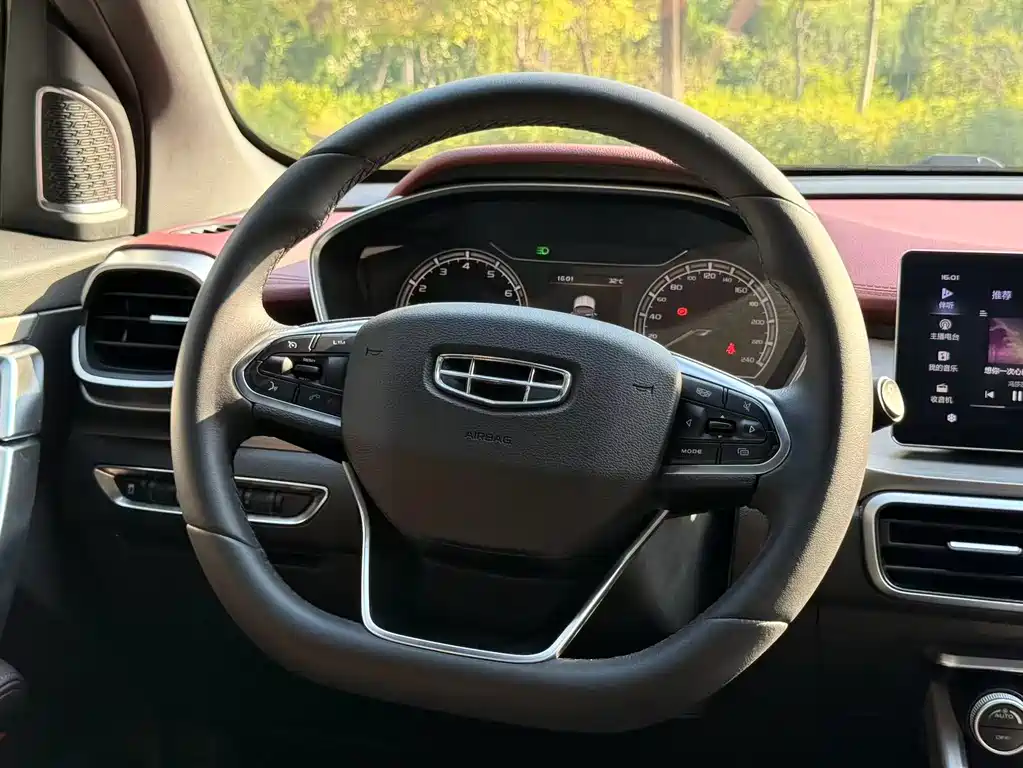 Geely Binyue — миниатюра 20