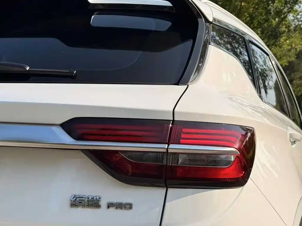Geely Binyue — миниатюра 8