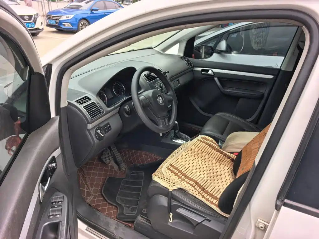 Volkswagen Touran — миниатюра 8