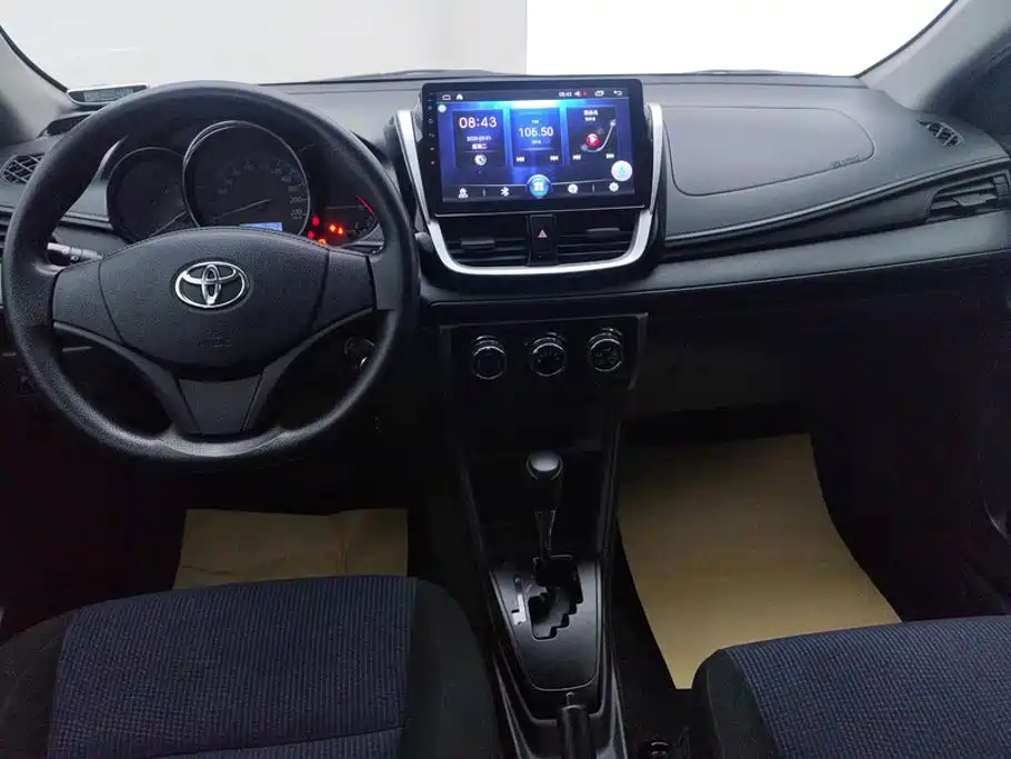 Toyota Yaris L — миниатюра 12