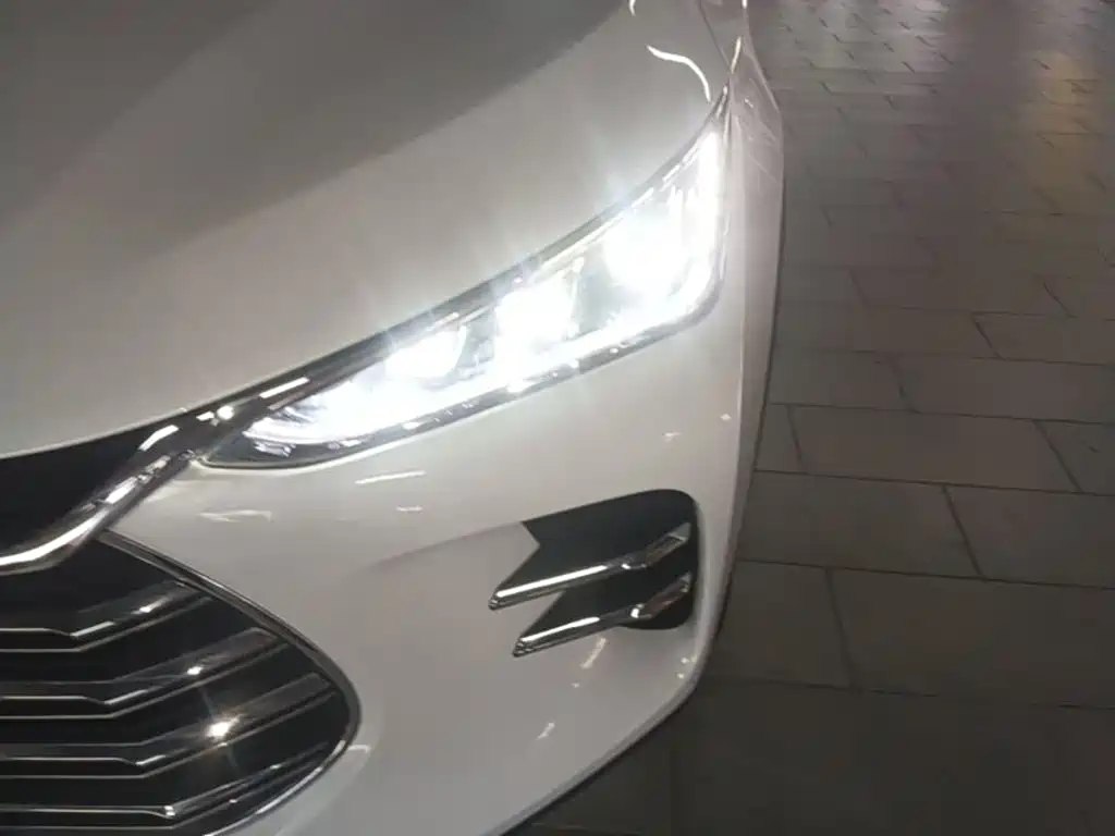 BYD Tang New Energy — миниатюра 24