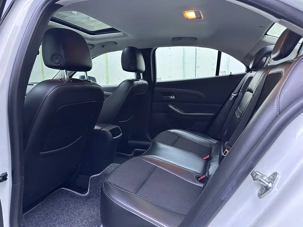 Chevrolet Malibu — миниатюра 9