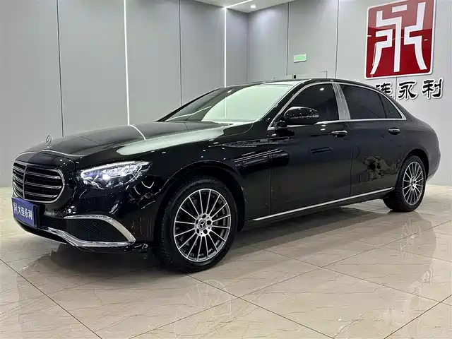 MERCEDES BENZ E CLASS