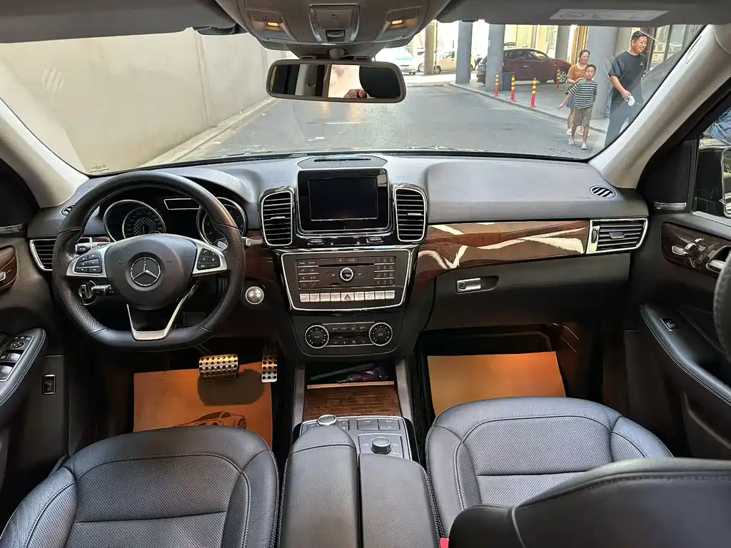 Mercedes-Benz GLE AMG — миниатюра 8