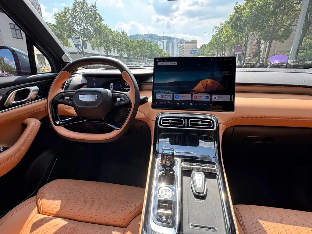 Geely Boyue L — миниатюра 17
