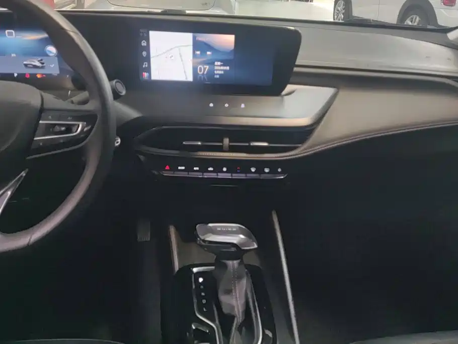 Buick Verano — миниатюра 13