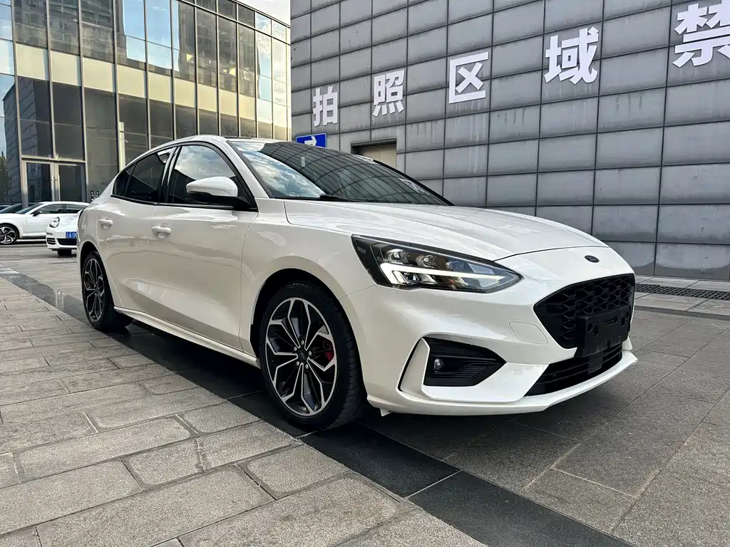 Ford Focus — миниатюра 3