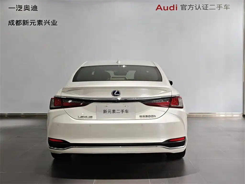 Lexus ES — миниатюра 5