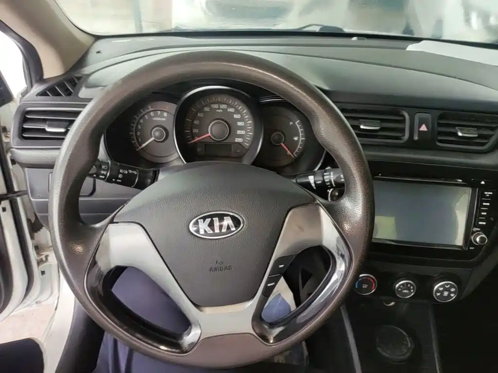 Kia K2 — миниатюра 10