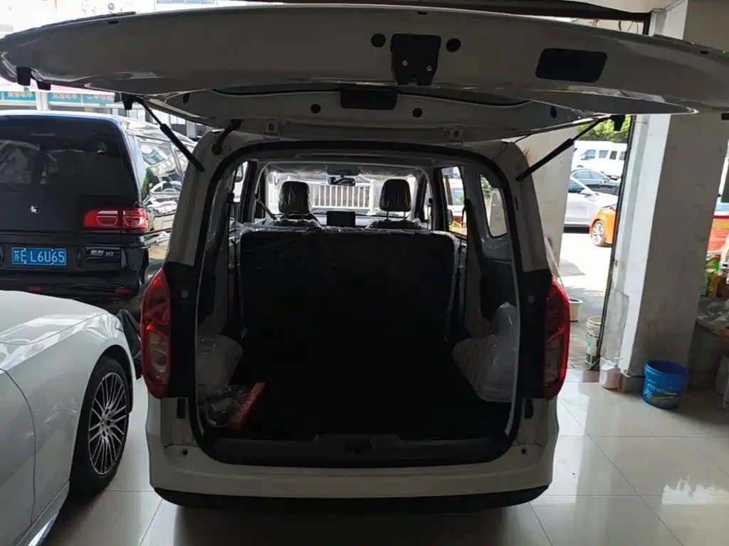 Wuling Hongguang EV — миниатюра 19
