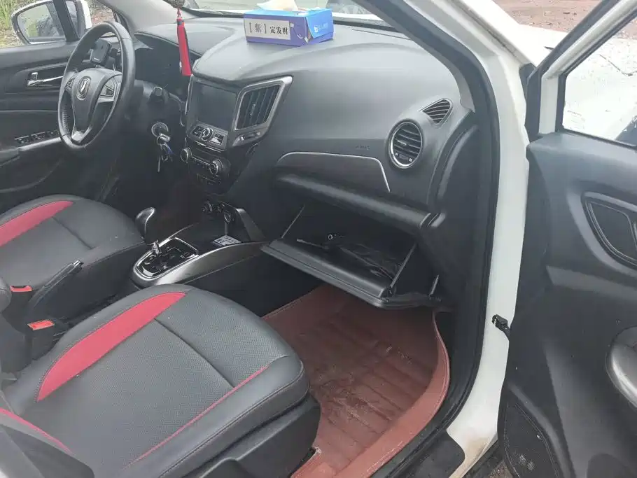 Changan CS15 — миниатюра 8