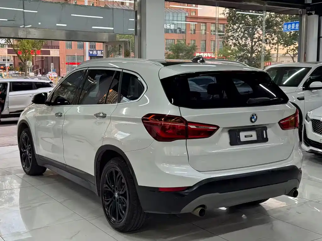 BMW X1 — миниатюра 5