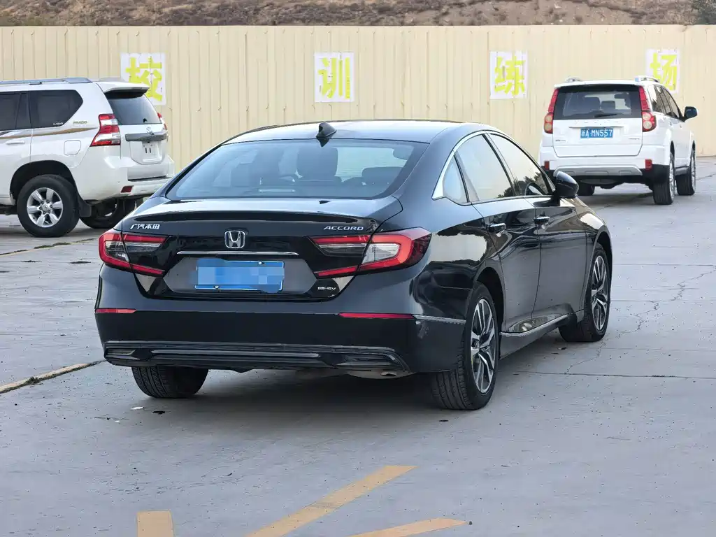 Honda Accord — миниатюра 7