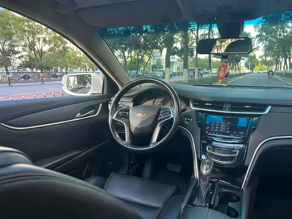 Cadillac XTS — миниатюра 8