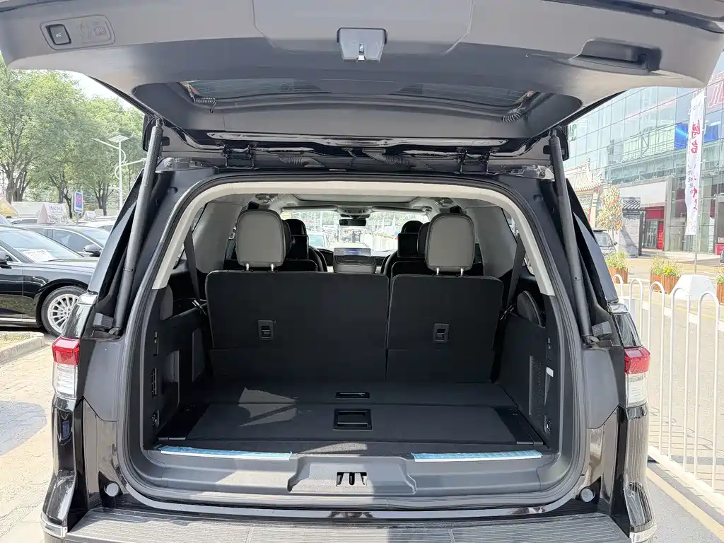 Lincoln Navigator — миниатюра 15