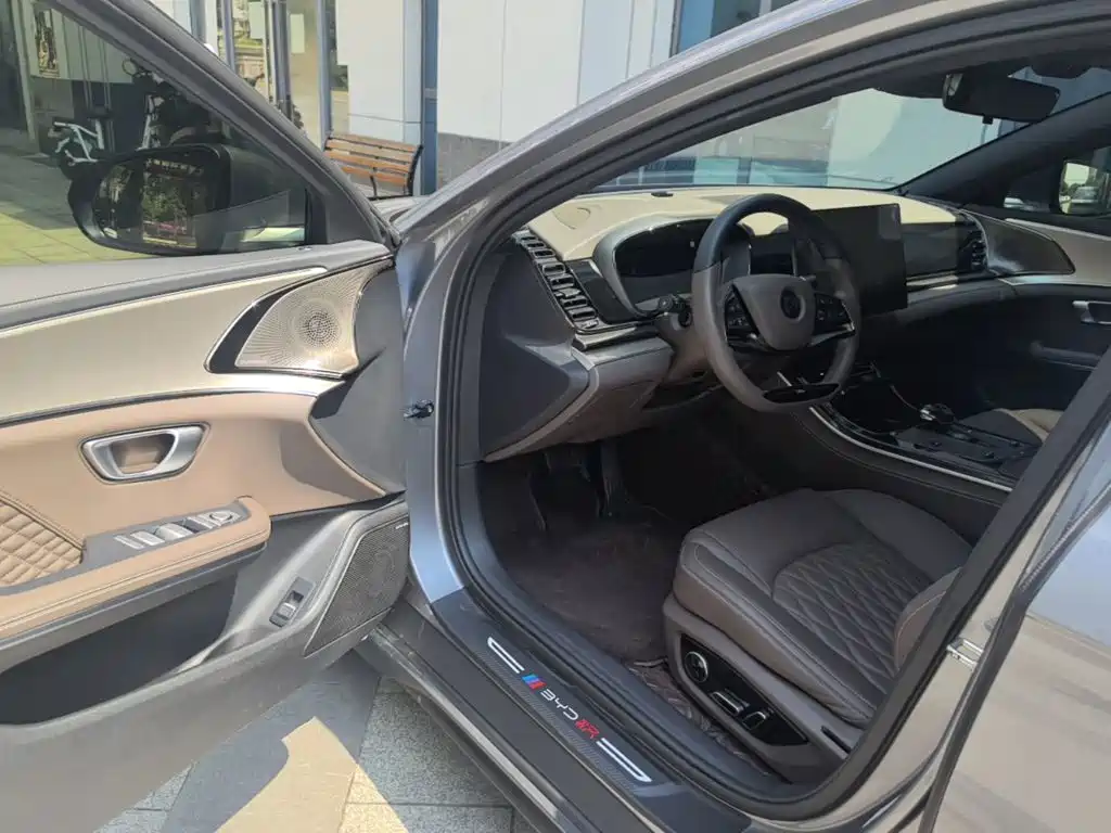 BYD Han — миниатюра 16